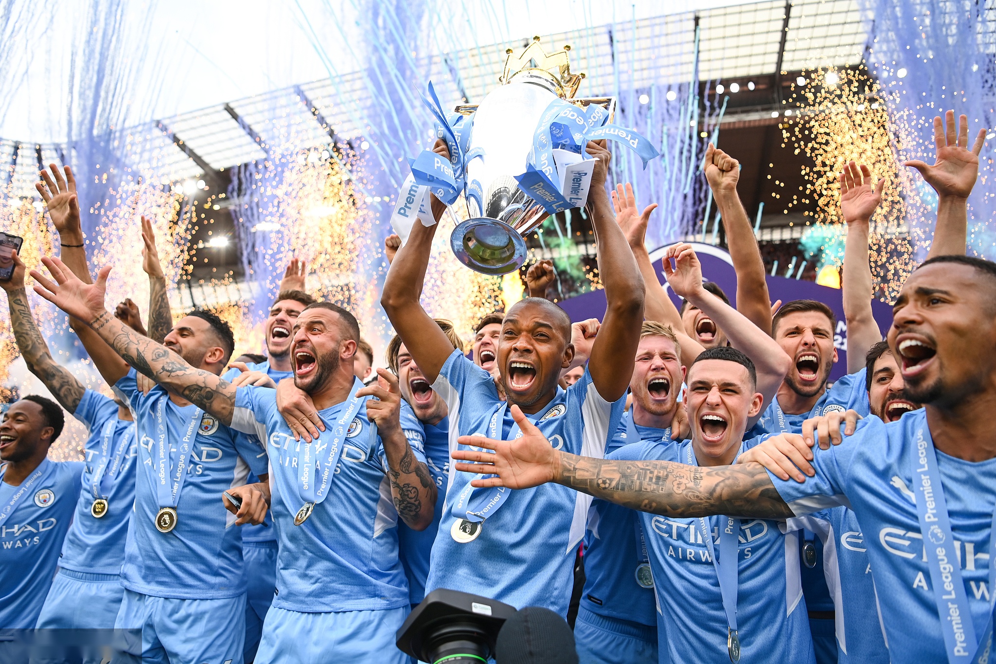 在媒体与社 在媒体与社